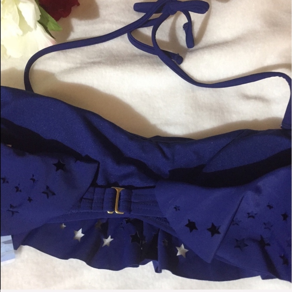 Sizes S, M, L, XL In Mocean Navy Laser Cut Flounce Bikini Top - Picture 4 of 4